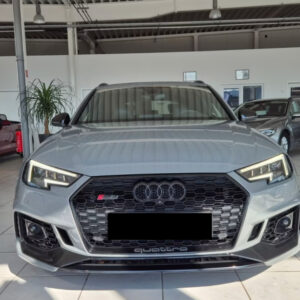 AUDI RS4 AVANT