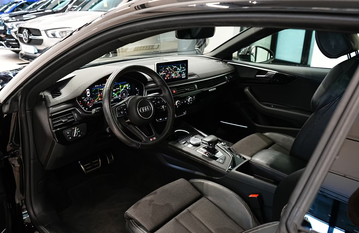 AUDI A5 V6