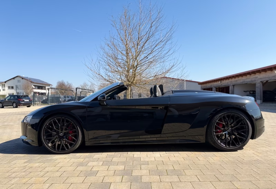 AUDI R8 SPYDER